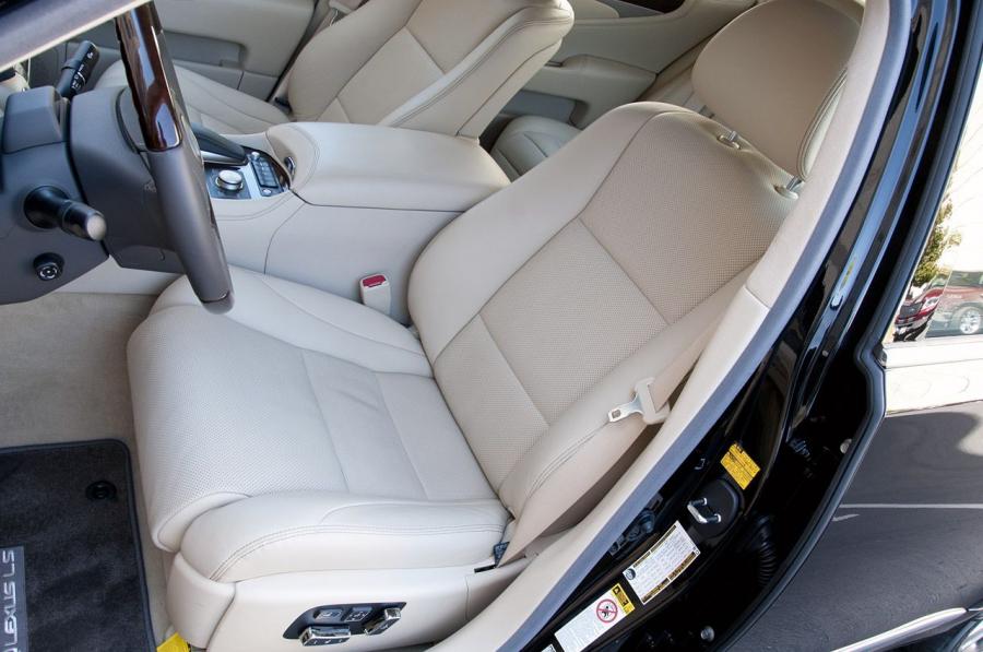  Lexus LS460 2013 года  (фото 36 из 111)
